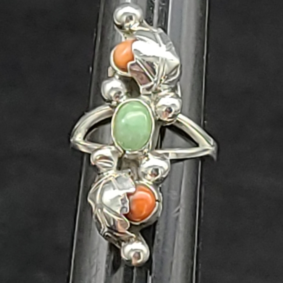 Vintage Native American Sterling Turquoise Coral Ring Leaf and Raindrops Design - Picture 2 of 11